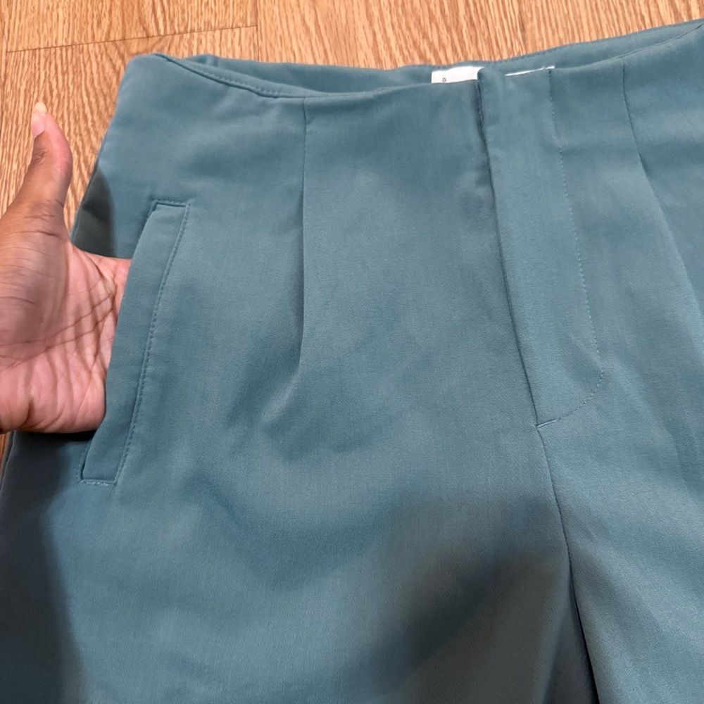 A New Day Turquoise Stretch Midi Shorts 4” Inseam Size 8 - Picture 3 of 6